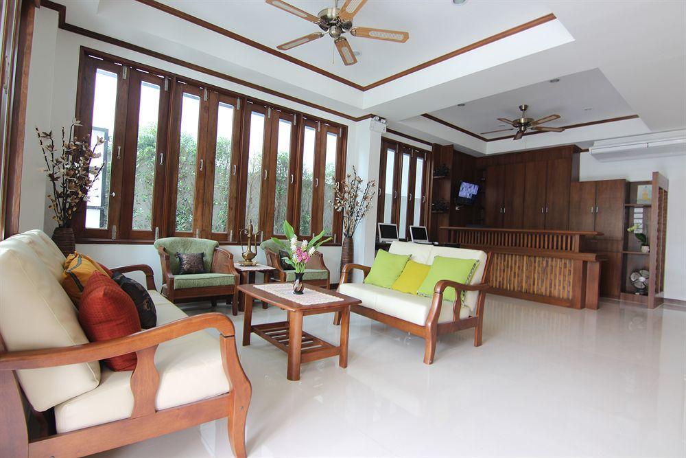 Cozytel Chiangmai Hotel Chiang Mai Exterior photo