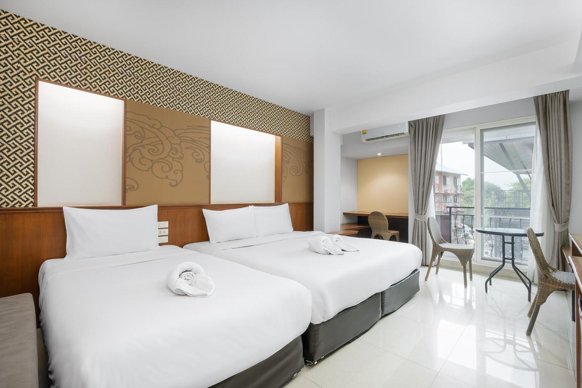 Cozytel Chiangmai Hotel Chiang Mai Exterior photo