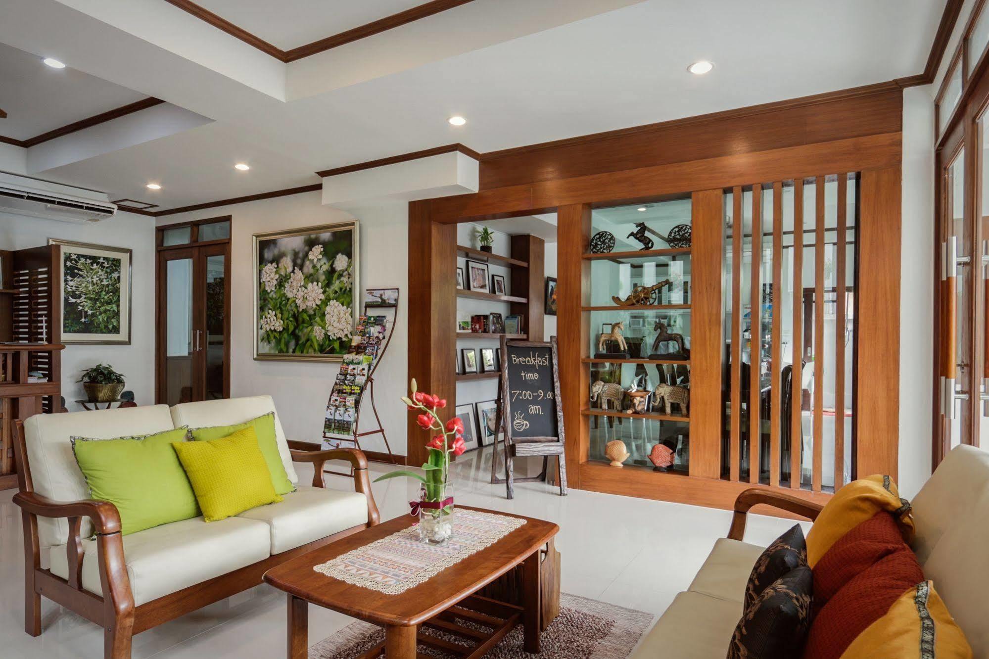 Cozytel Chiangmai Hotel Chiang Mai Exterior photo