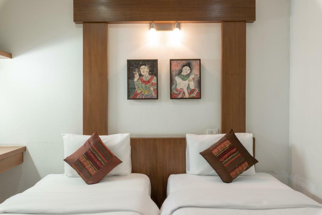 Cozytel Chiangmai Hotel Chiang Mai Exterior photo